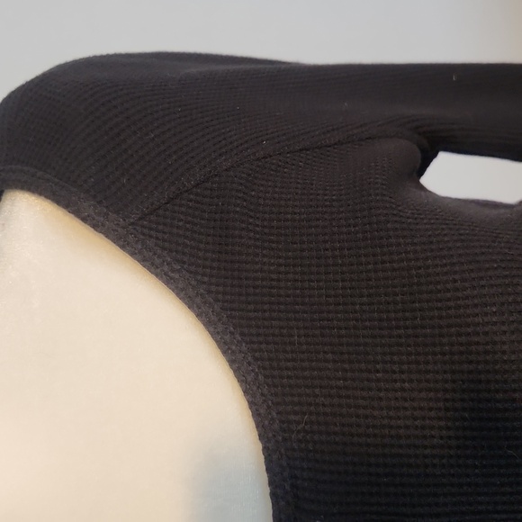 Top - Picture 3 of 8